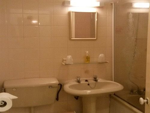 Red Lion Hotel 特里迪格 外观 照片