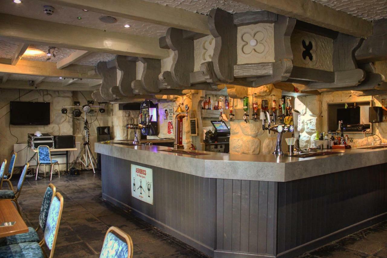 Red Lion Hotel 特里迪格 外观 照片