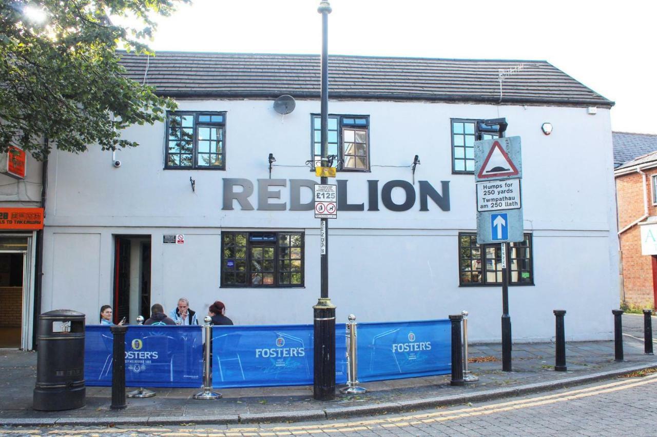 Red Lion Hotel 特里迪格 外观 照片