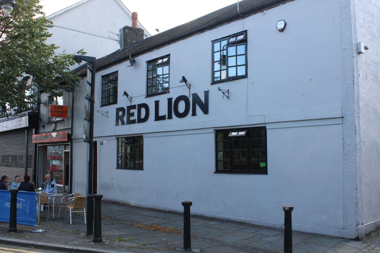 Red Lion Hotel 特里迪格 外观 照片