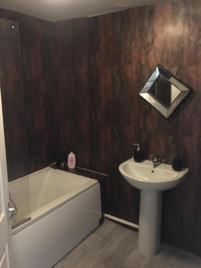 Red Lion Hotel 特里迪格 外观 照片